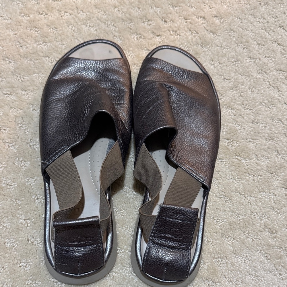 THE FLEXX Silver Leather Open-Toe Sandals